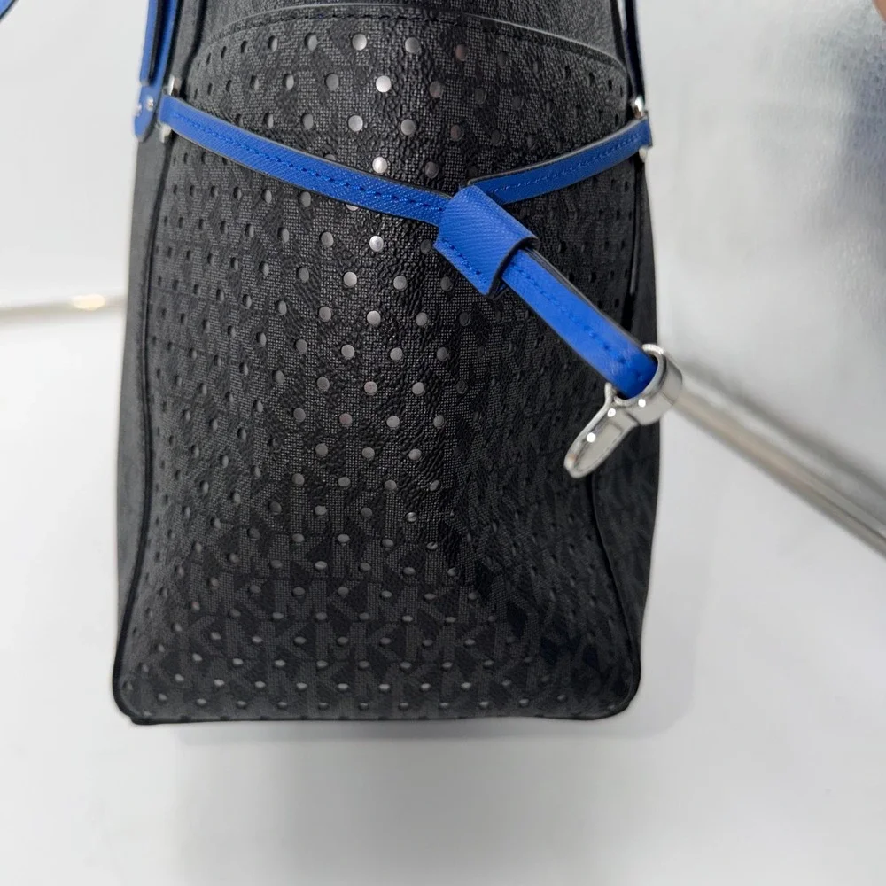 Michael Kors Voyager EW Tote Bag Black Grey Signature Logo Blue Trim - Picture 6 of 15